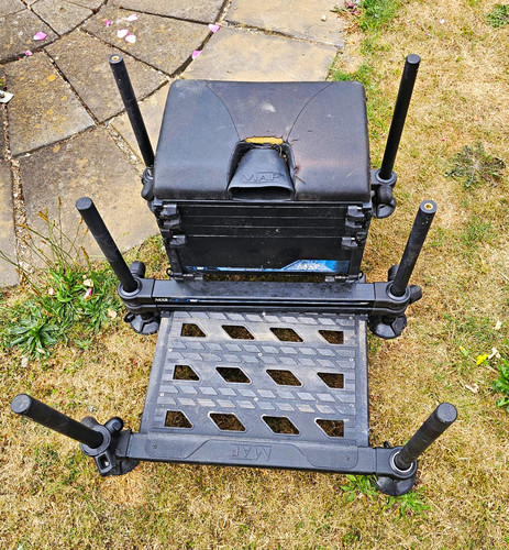 Map black seat - map,