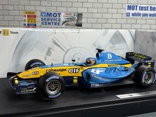 1:18 *BOXED* HOT WHEELS F1