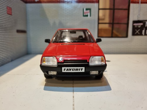 Skoda favorit red - favorit,