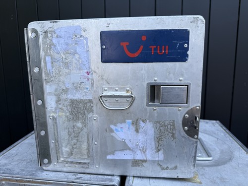 Tui airways aircraft galley - airways,