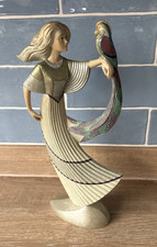 Ivory Princess Splendour Art