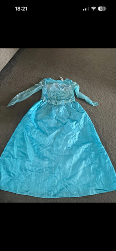 Frozen dressing dress - up,