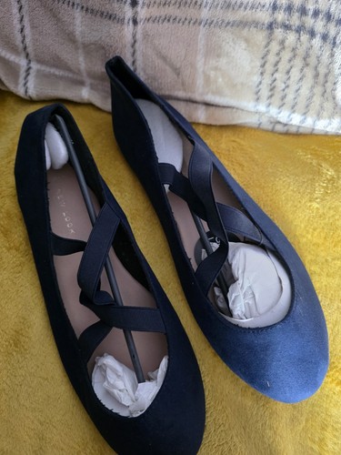 Bnwt new look wide - look,