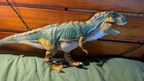 Jurassic park bull - jurassic,