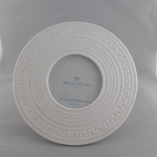 Wedgwood white intaglio - white,