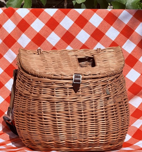 English wicker picnic basket - english,