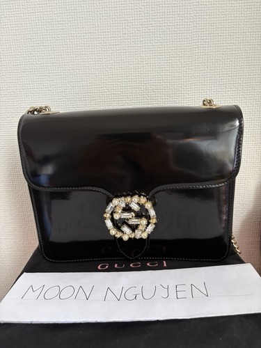 Gucci black patent leather - black,