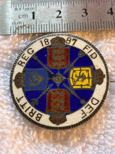 Enamelled coin queen victoria - enamelled,