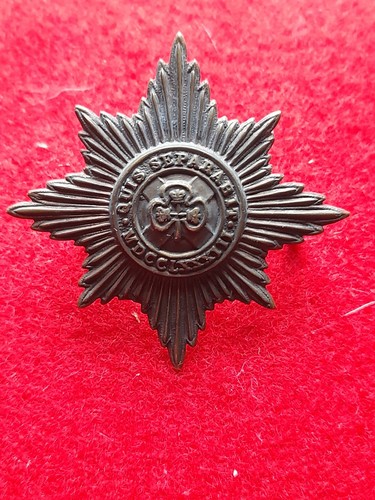 Irish guards cap badge - guards,