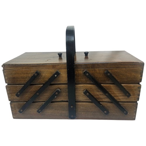 Wooden tier cantilever - wooden, 3