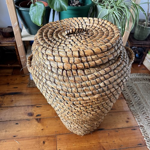 Large vintage wicker - large,
