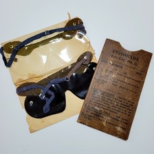 WW2 - 1942 DATED - EYESHIELDS  GOGGLES ANTI GAS EQUIPMENT BRITISH ARMY MILITARY