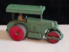 DINKY TOY No 25p / 251