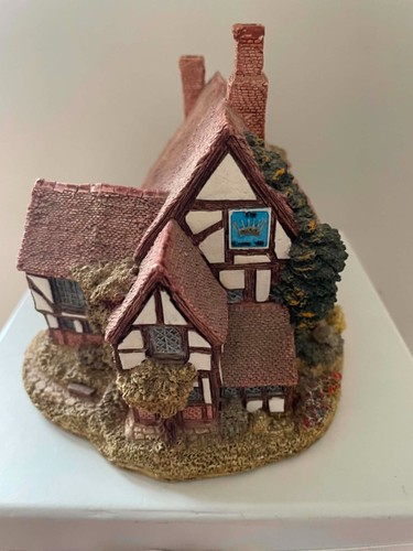 Lilliput lane the crown - lilliput,