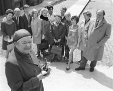 VIOLET CARSON AS ENA SHARPLES , JAC Poster Print 24x20"