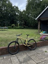 Santa Cruz Nomad V4 Mountain