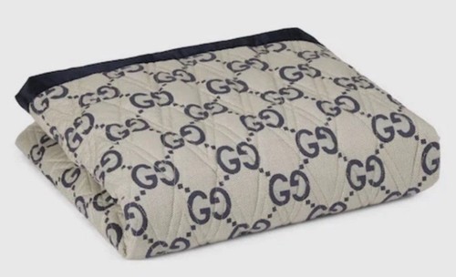Gucci supreme blanket - gg,