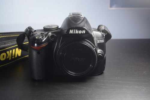 Nikon d3000 dslr camera - d3000, (body
