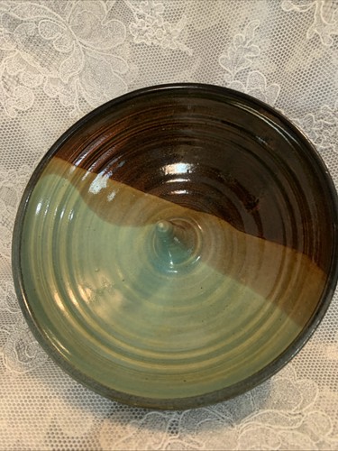 Studio art pottery signed - studio,