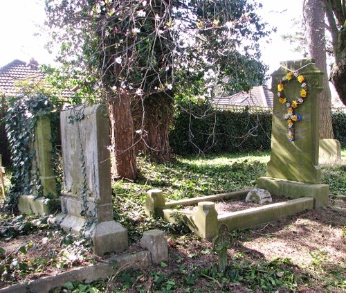 Photo 6x4 old graves - 6x4,