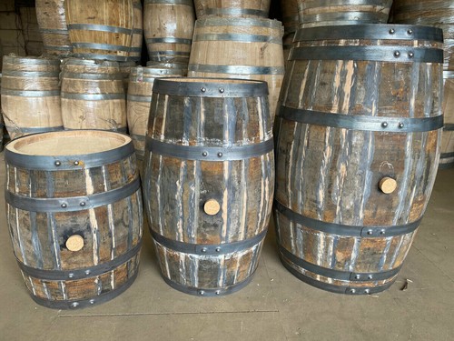 Oak barrels for ageing - barrels,