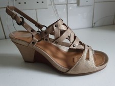 CLARKS UK 4 EU 37 WOMENS