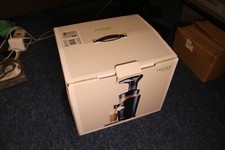 Hurom H100 Vertical Slow Juicer in Silver