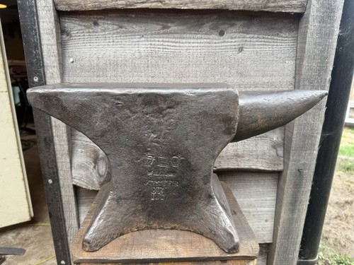 Blacksmith anvil william - blacksmith,