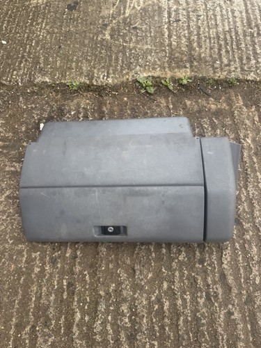 Volkswagen glove box - glove,
