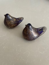 Matching Pair of Isle of Wight Glass Bird Figurines / Paperweight Ornaments