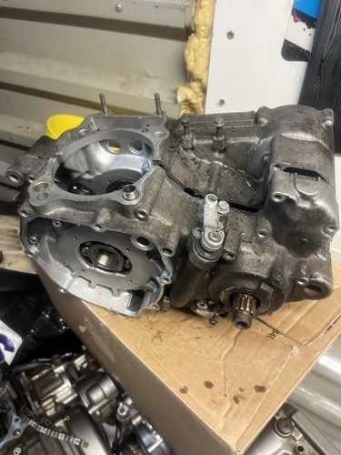 Suzuki drz 400 crank case - crank,