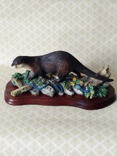 Otter Figurine Border Fine