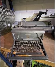 Imperial Model 60 Typewriter