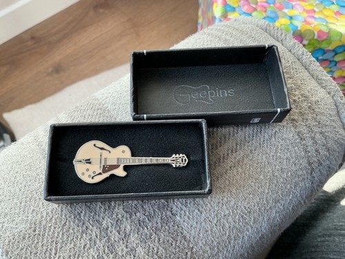 Geepins guitar pin badge - geepins,