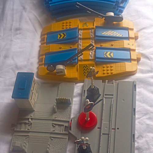 Plastic diecast play - plastic, mixed