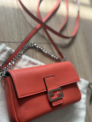 Fendi coral micro baguette - fendi,