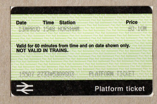 Horsham s03 national rail - national,