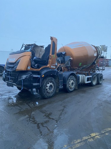 Iveco concrete mixer - concrete, truck