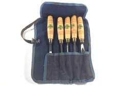5 NUMBER HENRY TAYLOR WOODCARVING TOOLS. (37863)