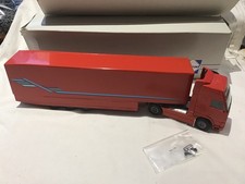 CONRAD, 1:50 scale VOLVO FH GLOBETROTTER XL HAULAGE TRUCK & TRAILER in RED #4604