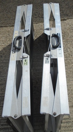Pair wheelchair scooter - pair, wheelchair/scooter