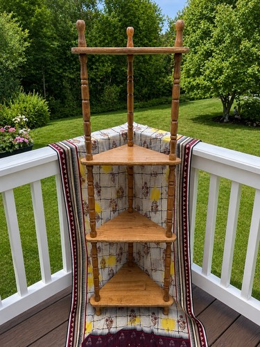 Vintage tier wood - wood, corner