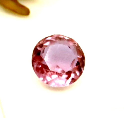 Round cut loose gemstone - ct,