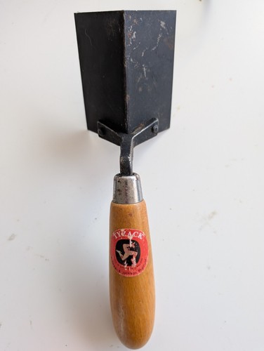 Tyzack external corner - external, trowel