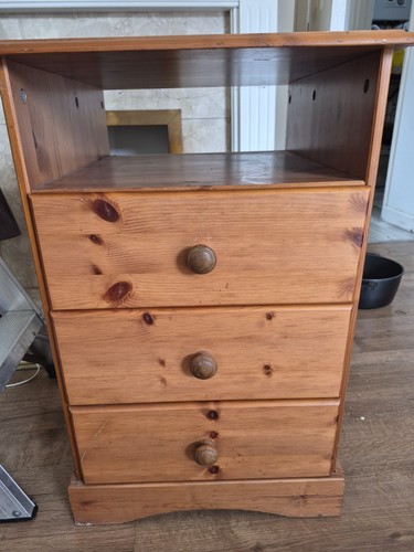 Pine drawer chest - pine,