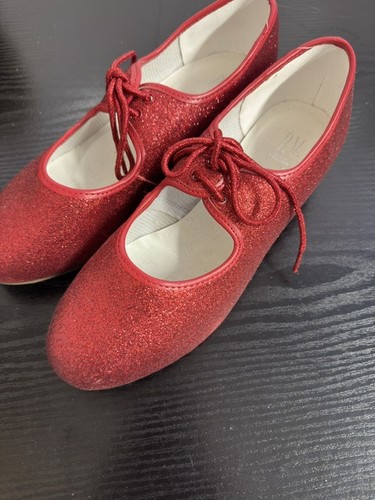 Red sparkly tap shoes size - , 39