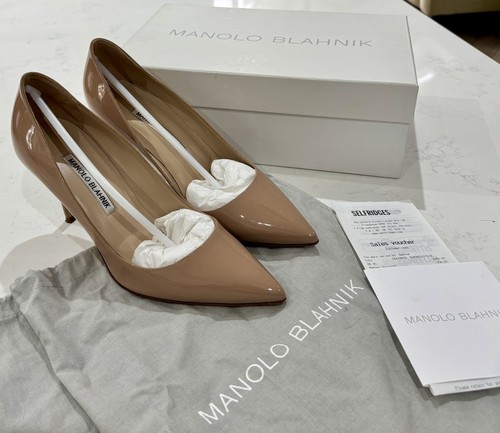 Manolo blahnik pumps patent - manolo,