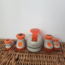 Tonic Studios Paper Punches Cutters for crafting x 5 Varying Sizes Flower Heart