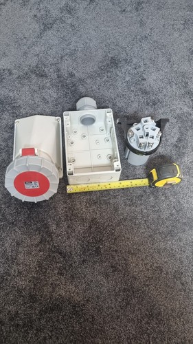 Three phase neutral ip67 - phase,