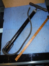 VINTAGE STIRRUP TYRE PUMP WORKING ORDER CLASSIC CAR TOOL KIT MG TC TRIUMPH TR